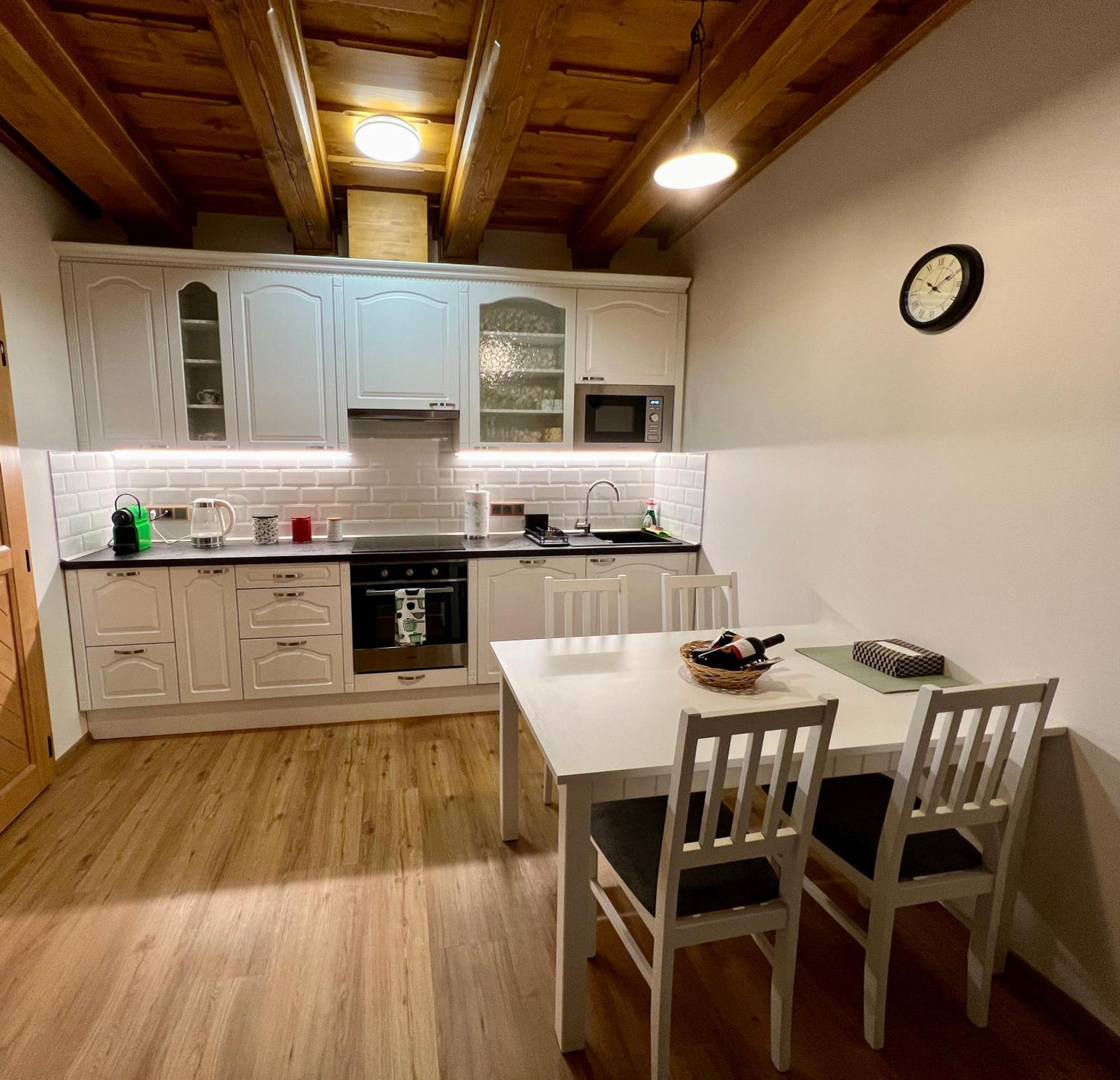Apartment 8, Jezerne Velké Karlovice